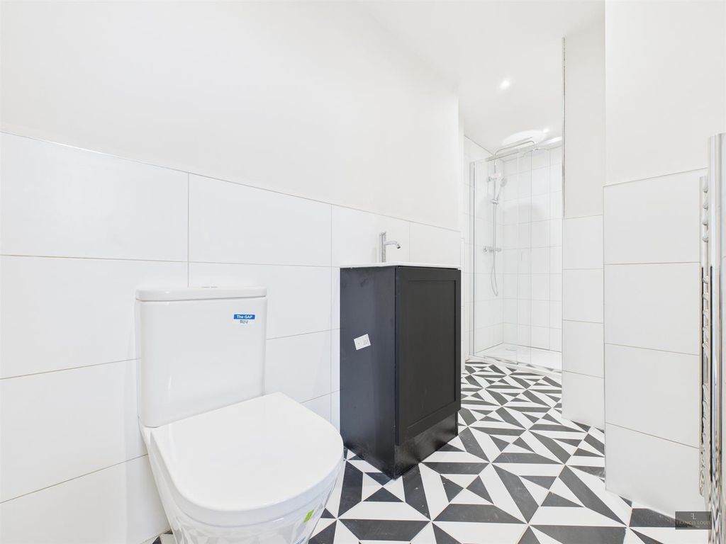 Property photo 3 of 10 Cam02887G0-Pr0408-Still011.Jpg