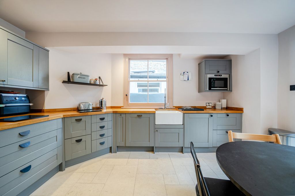 Property photo 2 of 25 1509368-28-6Aa280...