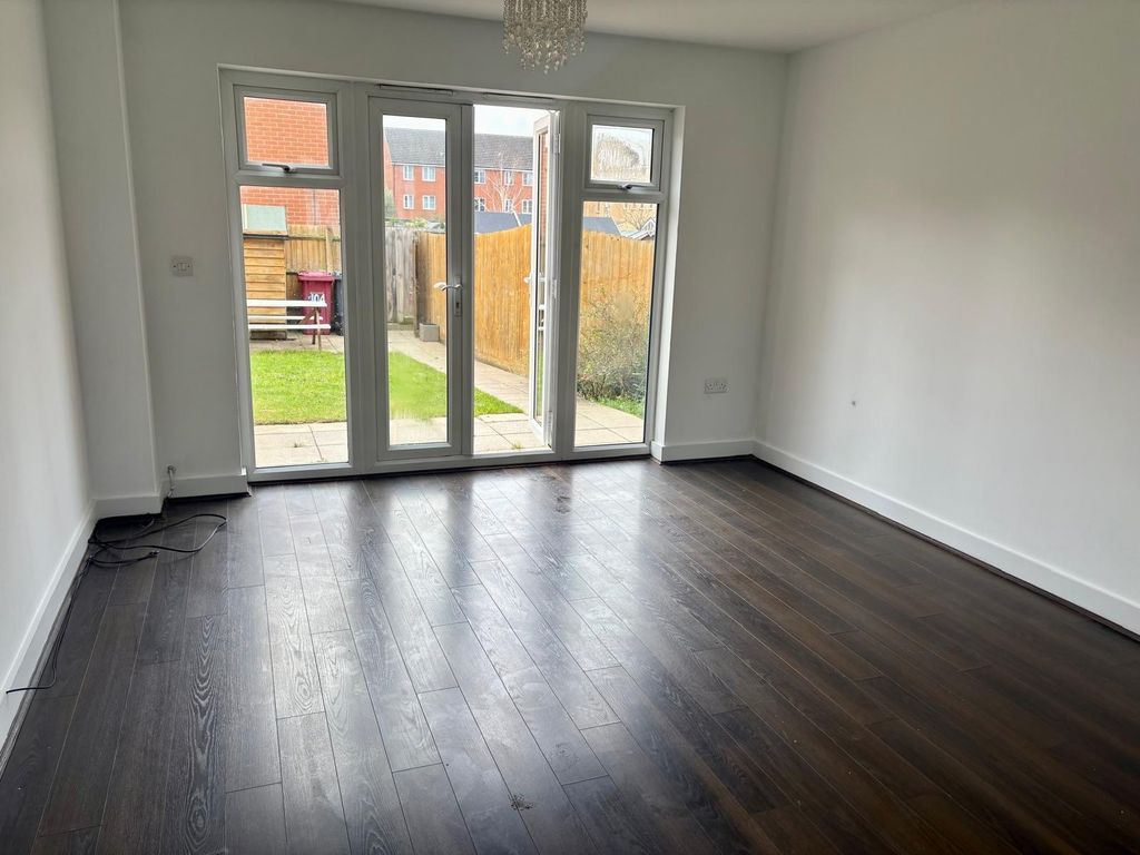 Property photo 3 of 14 Photo #3