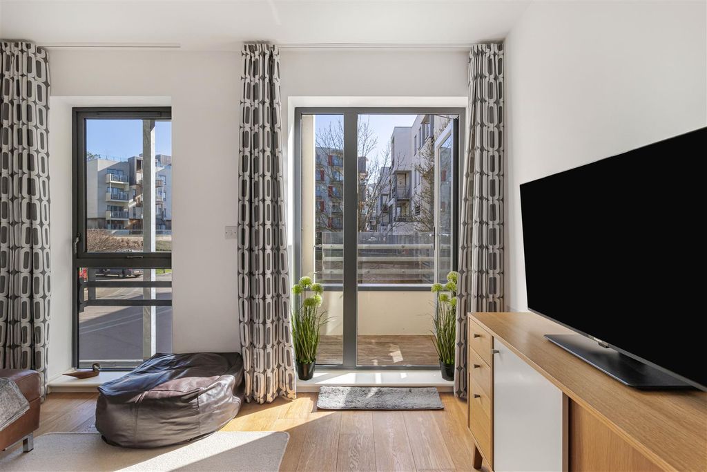 Property photo 3 of 21 17_76461.Jpg