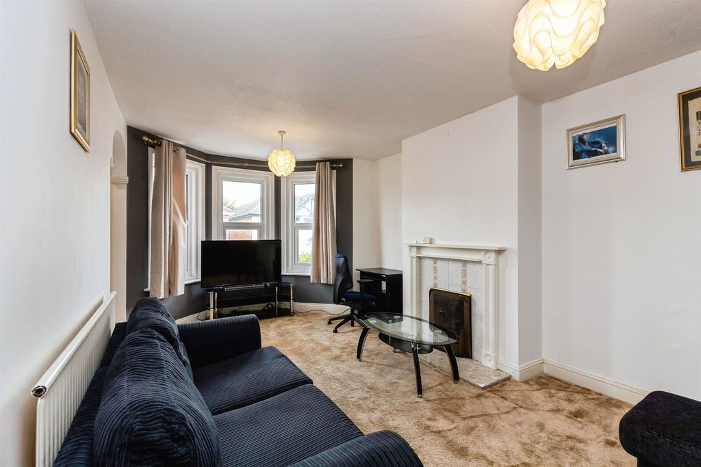 Additional image 7 of 2 bed flat for saleMarkham Road, Bournemouth BH9
