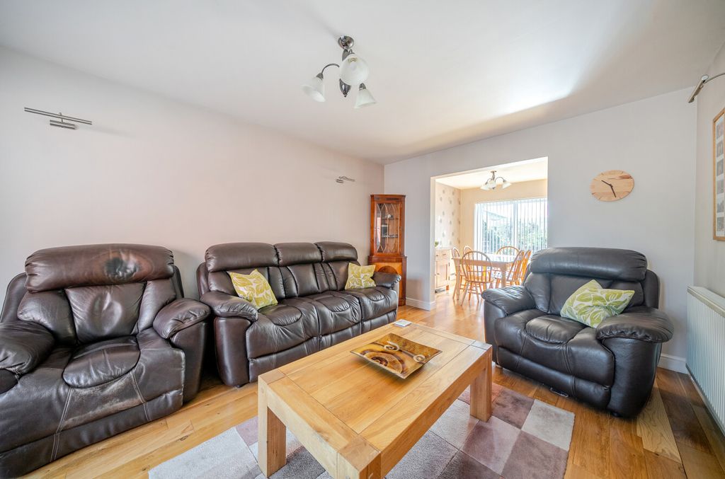 Property photo 2 of 32 1348738-8-68Bec36...