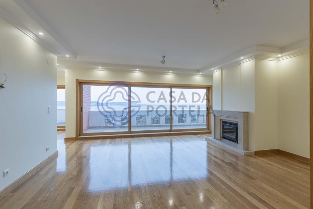 Property photo 2 of 56