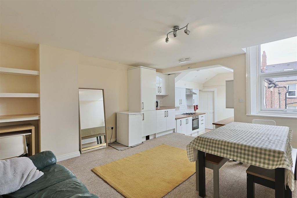 Property photo 1 of 11 4D1832E7-5619-4A14-8B66-32E855E54C3C_1_201_A.Jpeg