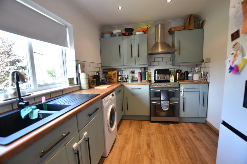 Property photo 3 of 9 Picture No. 17