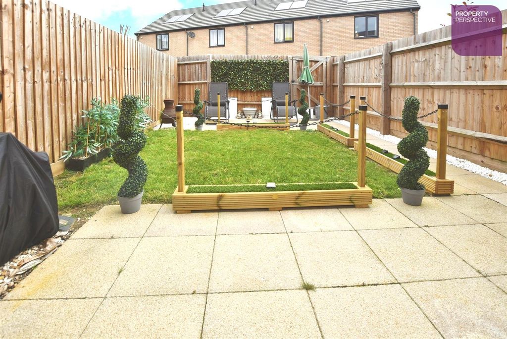 Property photo 2 of 12 User_Edited_Photo-Edd8d6F1_User-Edited-B2F30B50-De