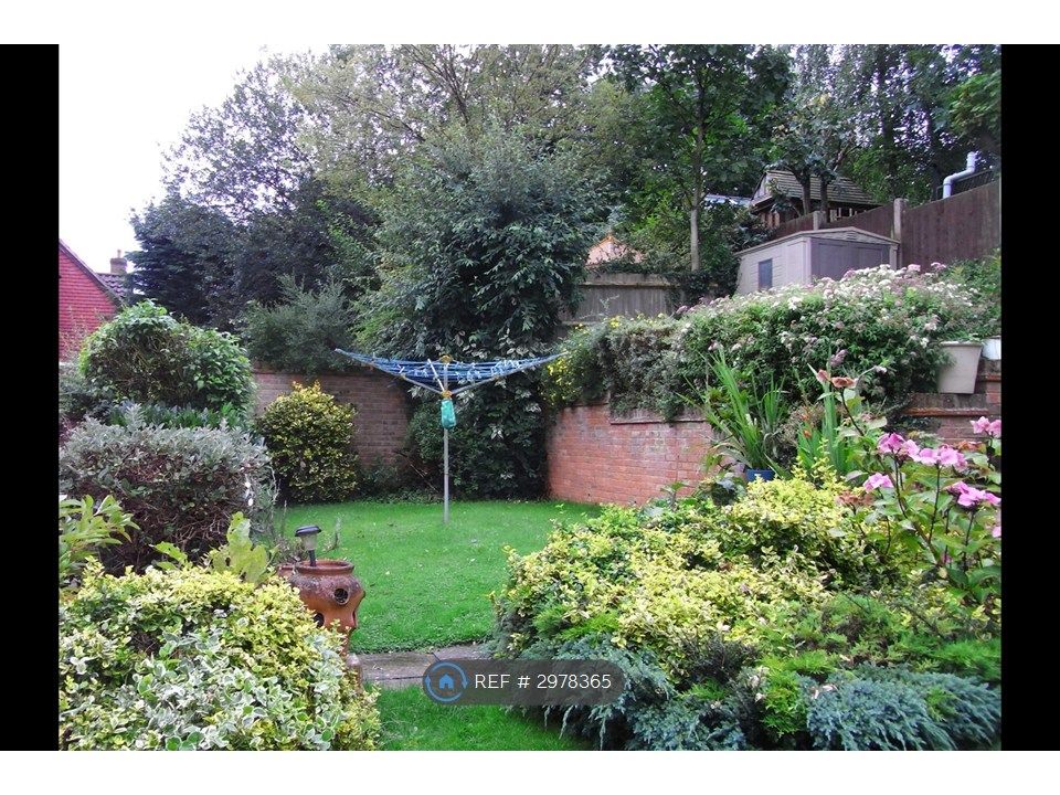 Property photo 3 of 28 Lower Garden