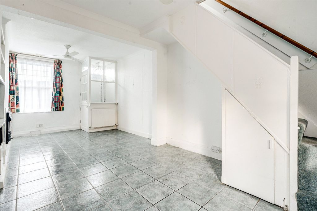 Property photo 3 of 21 Picture No. 18