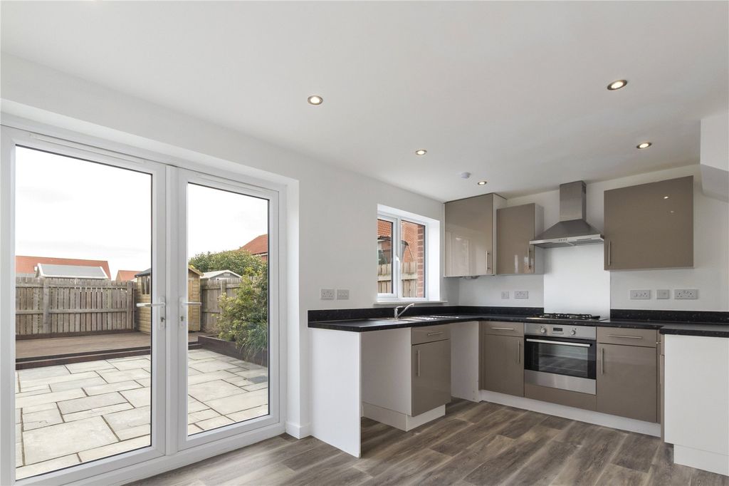 Property photo 2 of 13 Picture No. 05