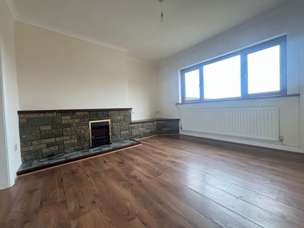 Property photo 3 of 17 Img_1353 (1) (1)