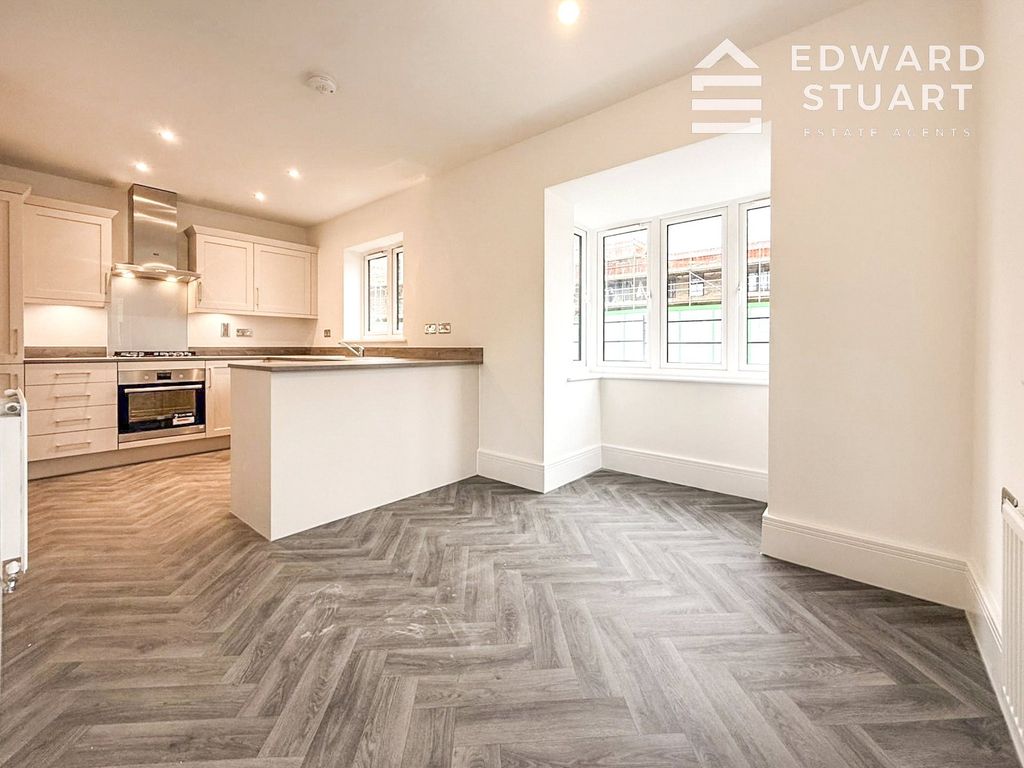 Property photo 2 of 12 Picture No. 61