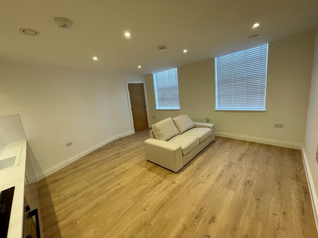 Property photo 3 of 9 Living Area