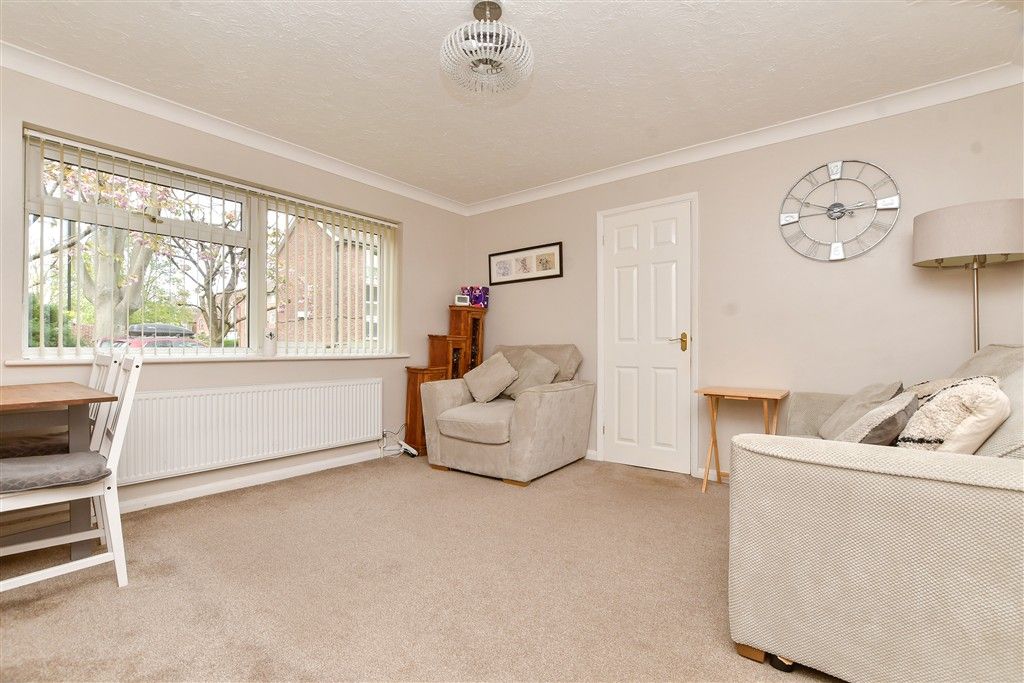 Property photo 2 of 10 Living Room