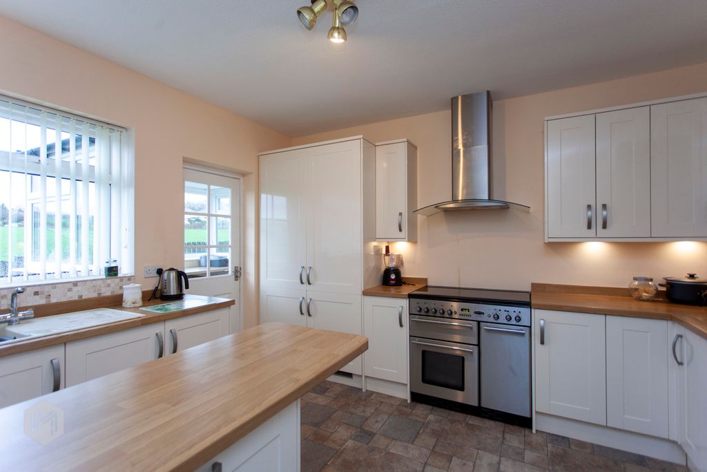 Property photo 2 of 32 Picture No. 42