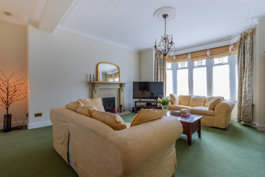Property photo 3 of 20 7-11.Jpg