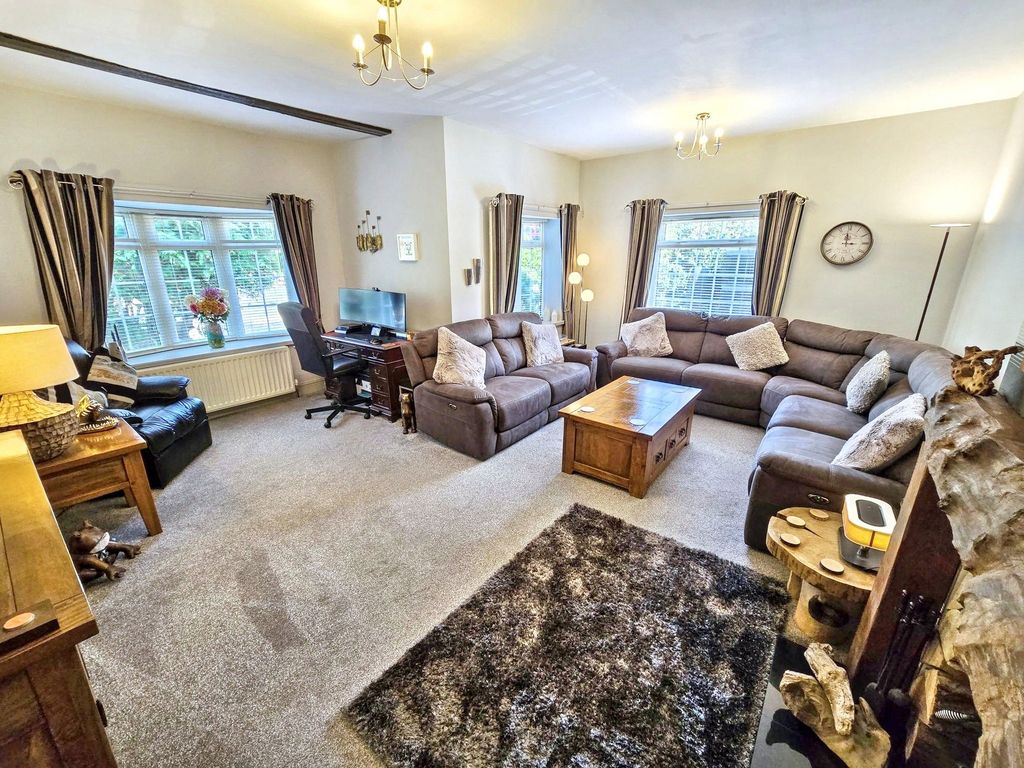 Property photo 3 of 29