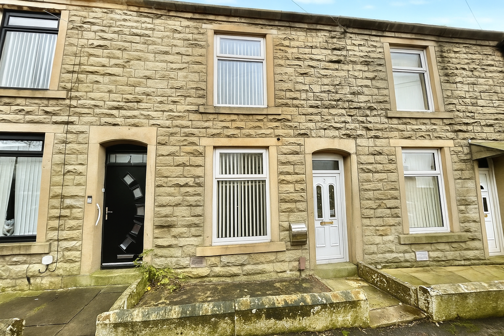 Property photo 1 of 16 8