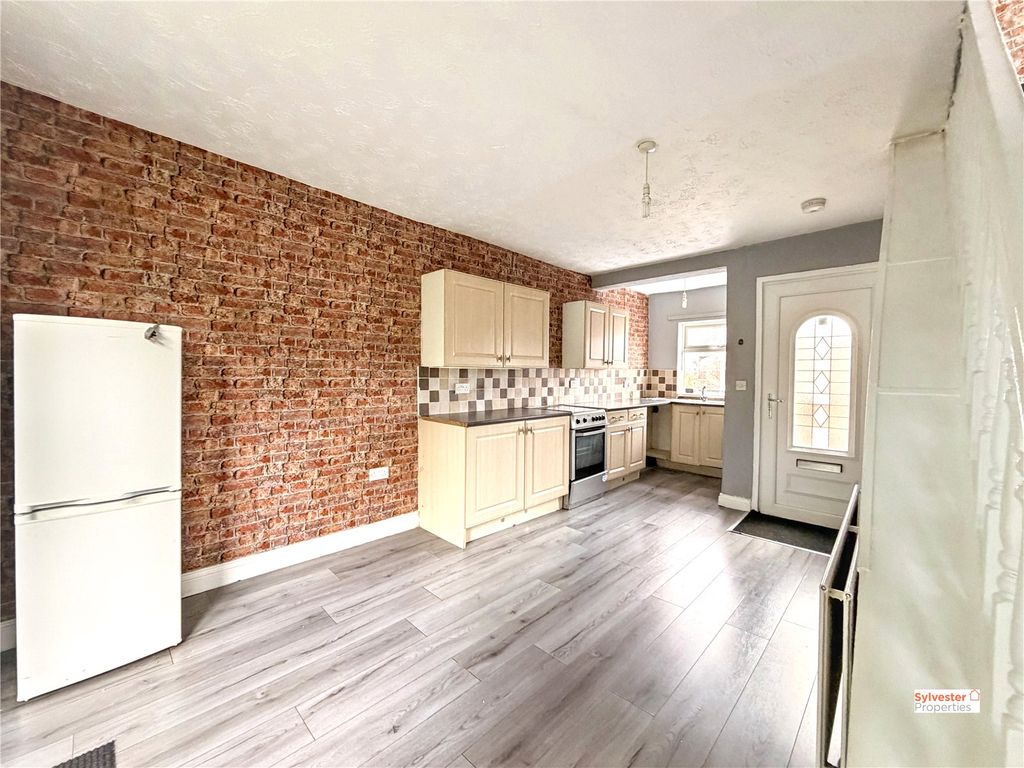 Property photo 2 of 12 Picture No. 08