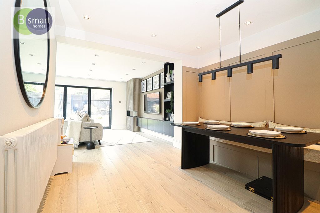 Property photo 3 of 23 Img_9015