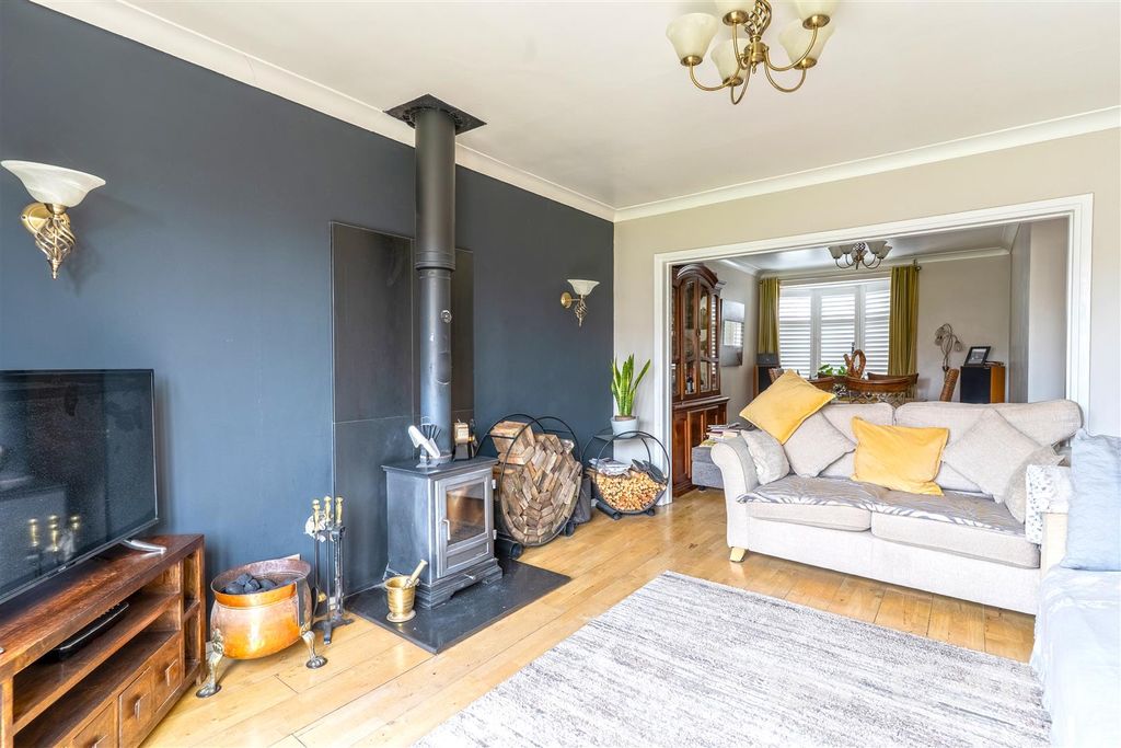 Property photo 2 of 19 Lounge/ Diner