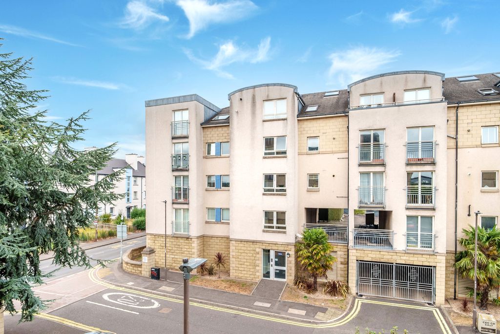 Property photo 1 of 32 Primary Property Image