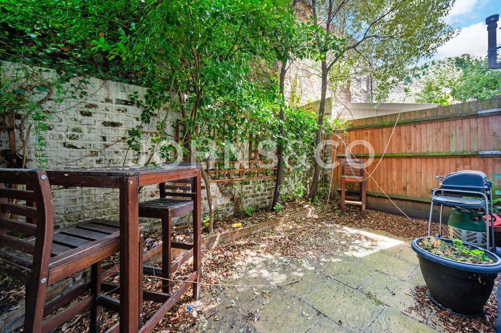 Property photo 2 of 7
