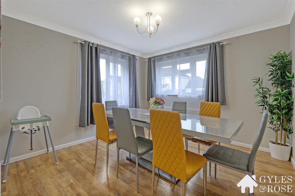 Property photo 3 of 17 Dining Room