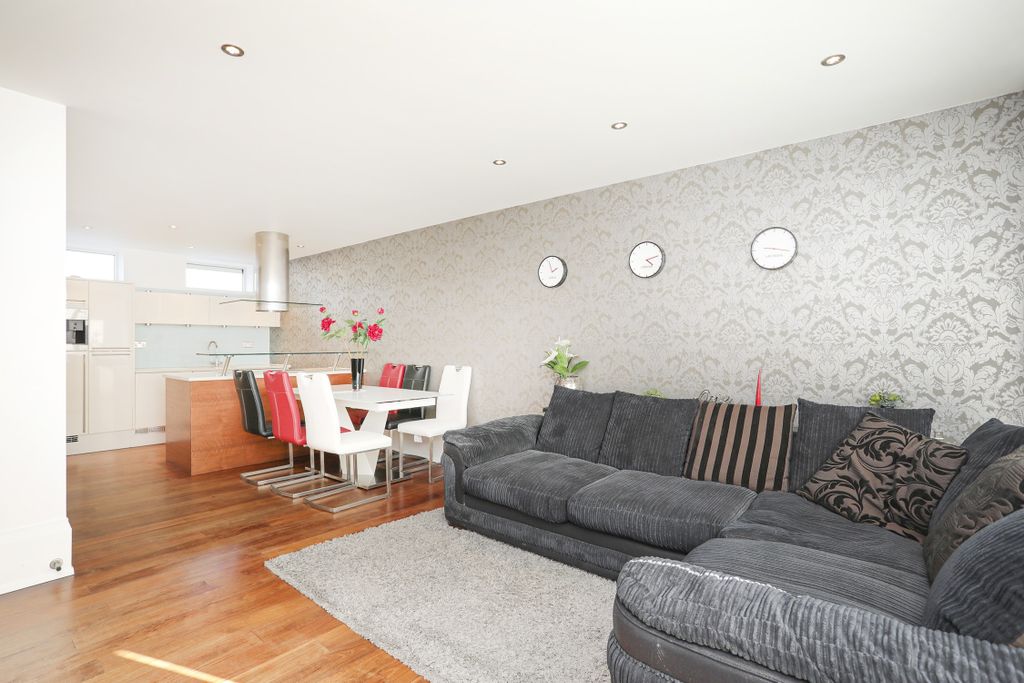 Property photo 2 of 13 Imported Image