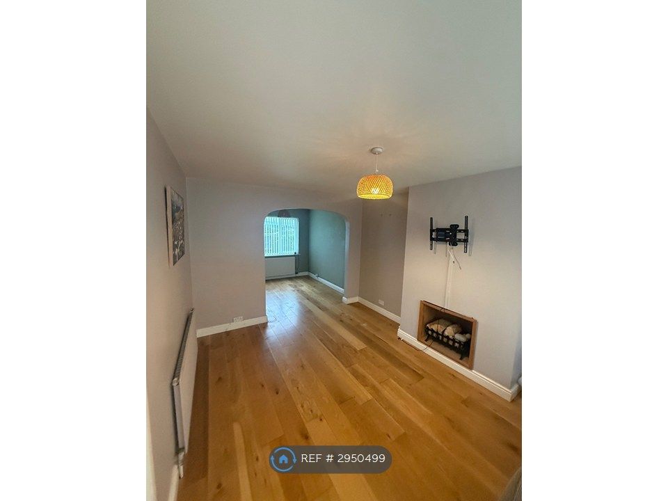 Property photo 3 of 23