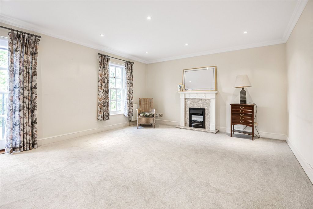 Property photo 2 of 13 Picture No. 25