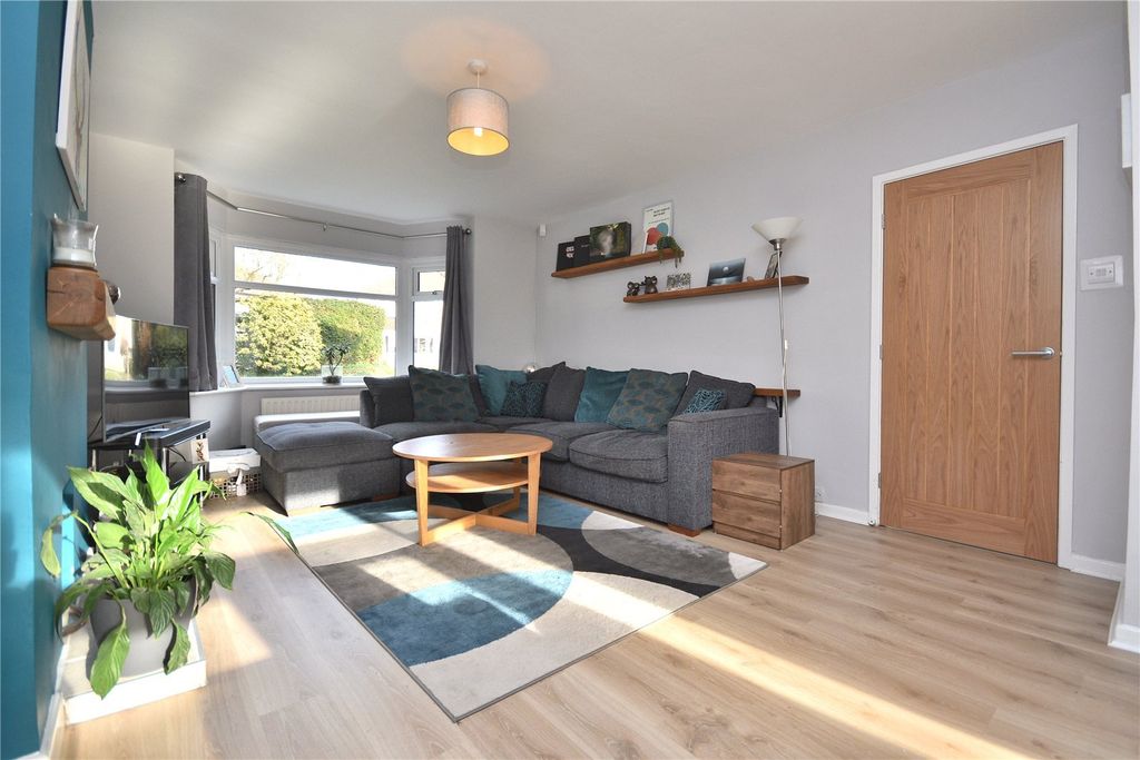 Property photo 3 of 19 Picture No. 04
