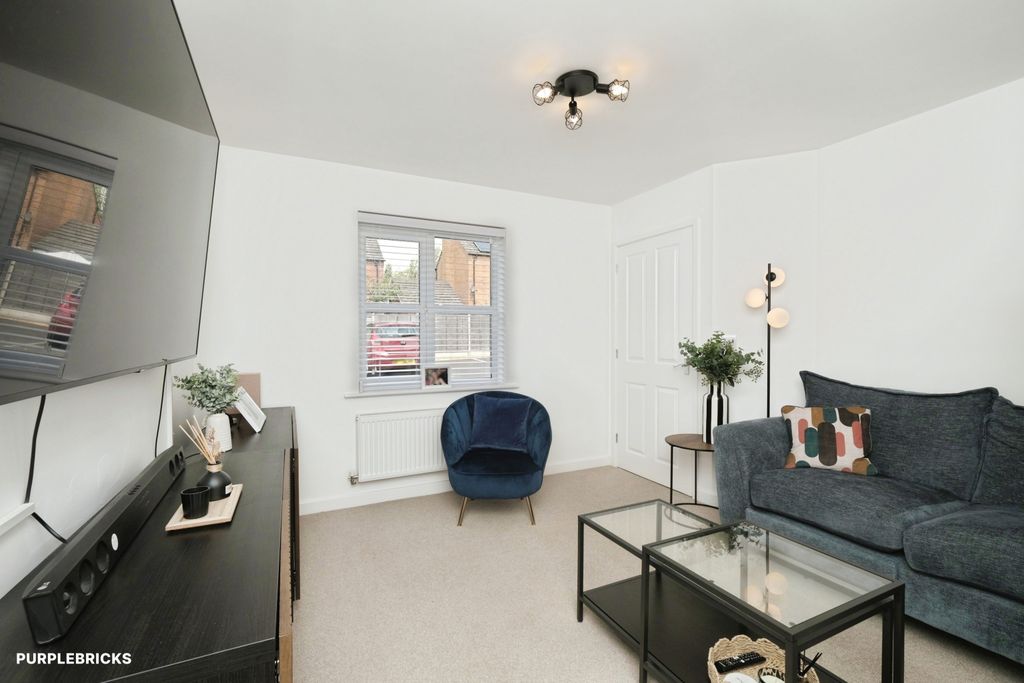 Property photo 3 of 19