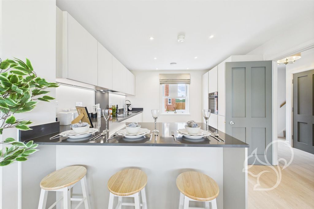 Property photo 2 of 19 Cam01254G0-Pr0338-Still023.Jpg