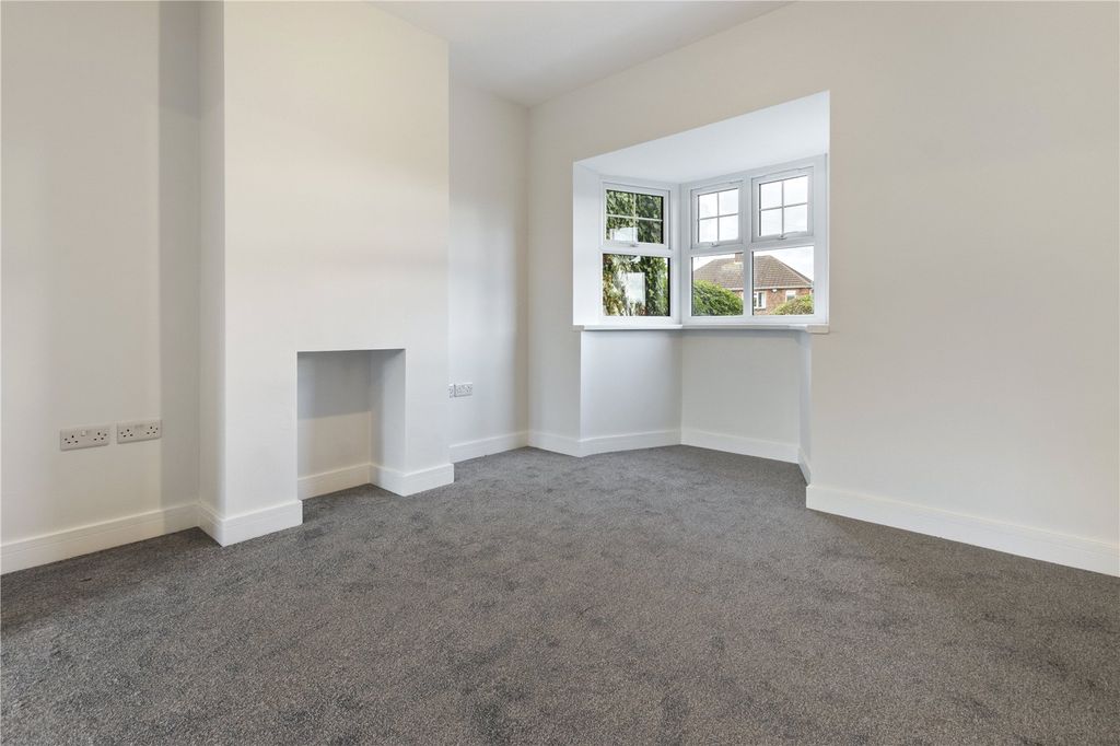 Property photo 2 of 21 Picture No. 18