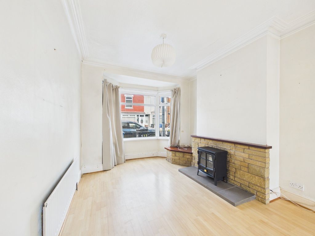 Property photo 3 of 10 4837866