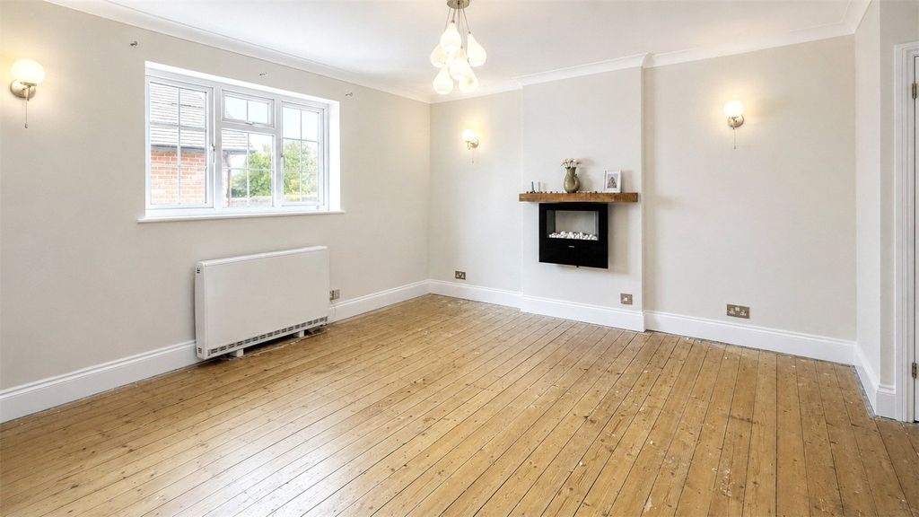 Property photo 3 of 11 Picture No. 21
