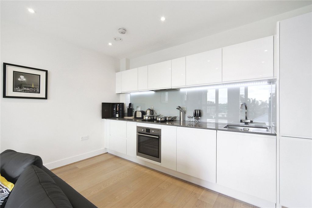 Property photo 3 of 10 Picture No. 04