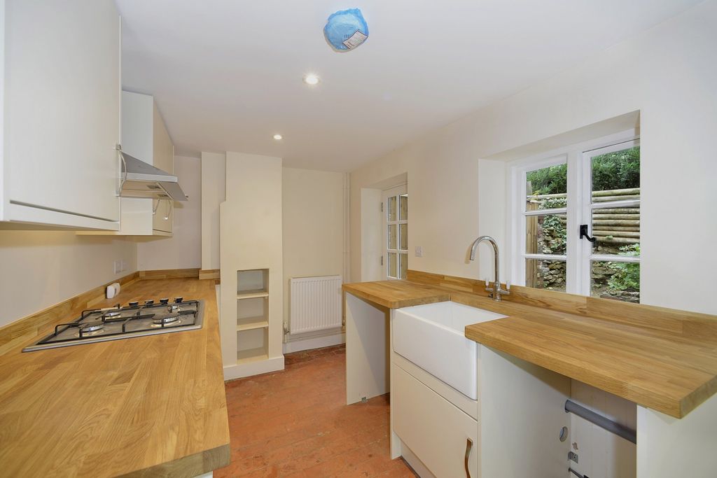 Property photo 2 of 16 Picture No. 08