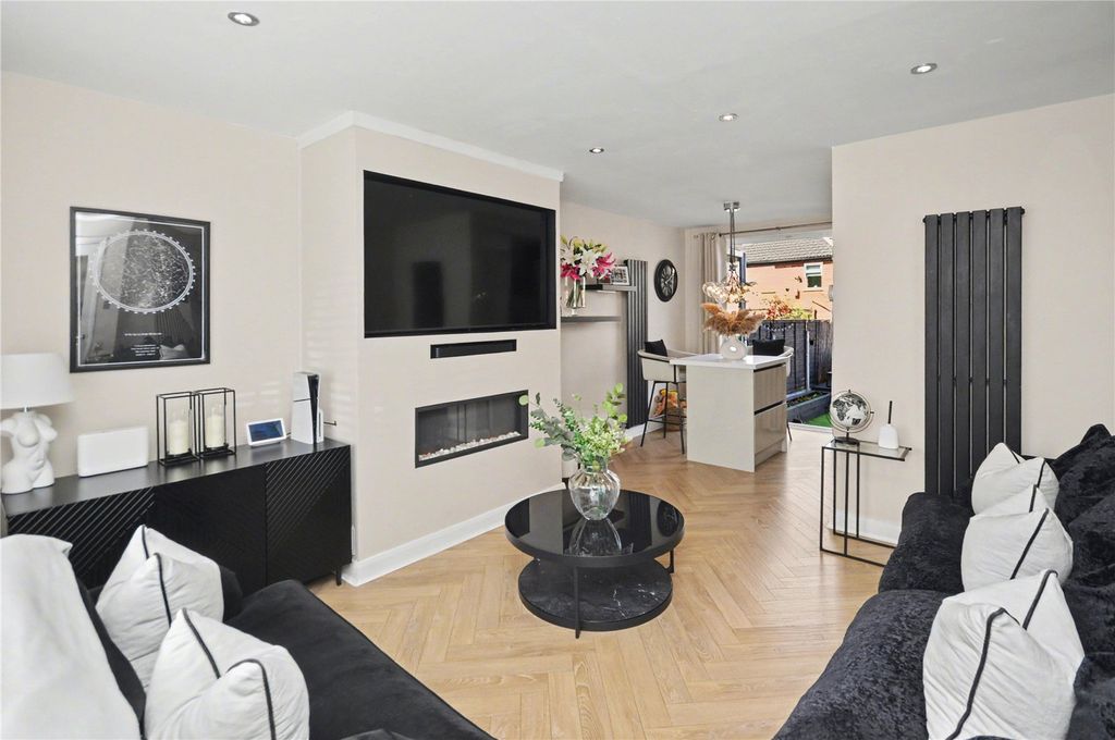 Property photo 2 of 14 Picture 2