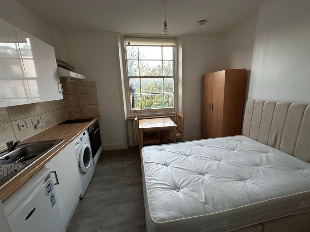 Property photo 2 of 3