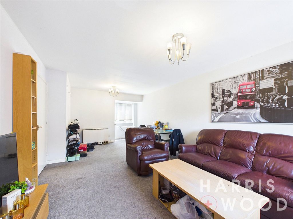 Property photo 2 of 7 Picture No. 18