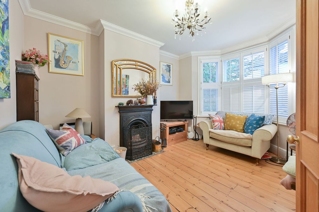 Property photo 2 of 22
