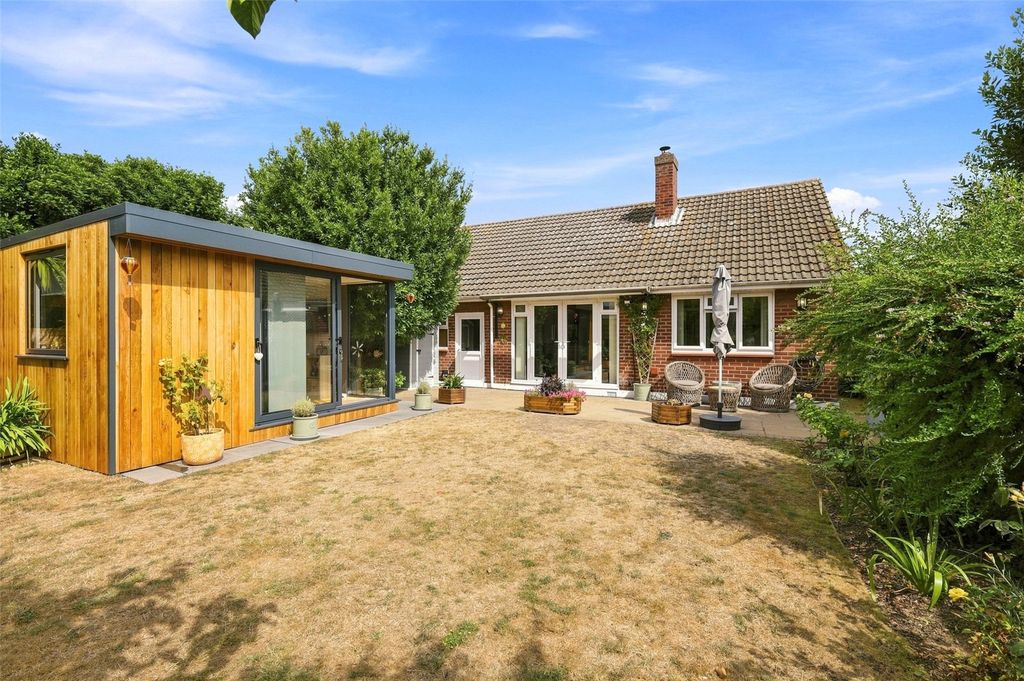 Property photo 3 of 21 Picture No. 25
