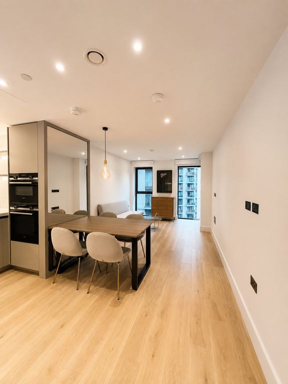 Property photo 2 of 11 1