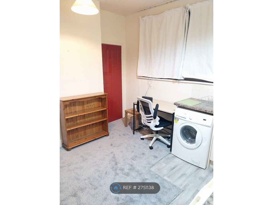 Property photo 1 of 6 Study Area, Door To Store