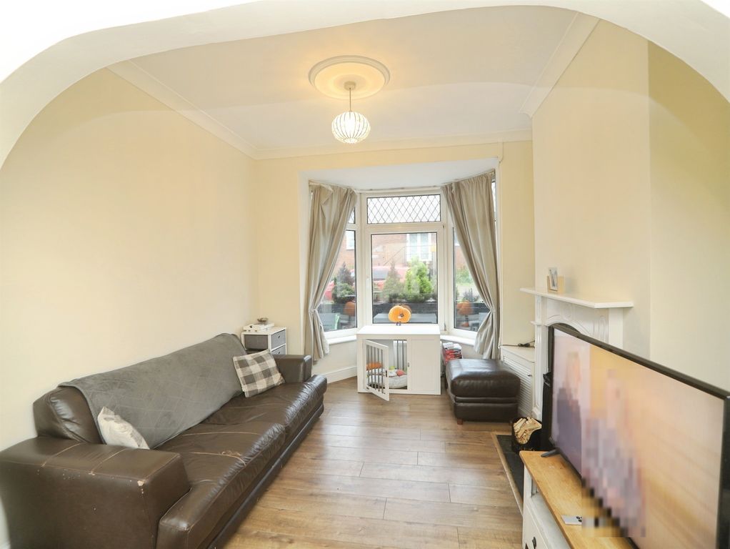 Property photo 3 of 20