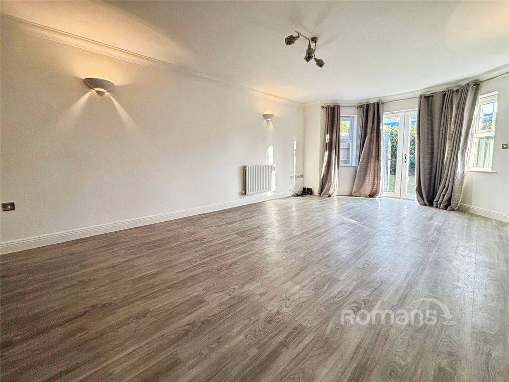 Property photo 2 of 9 Picture No. 03