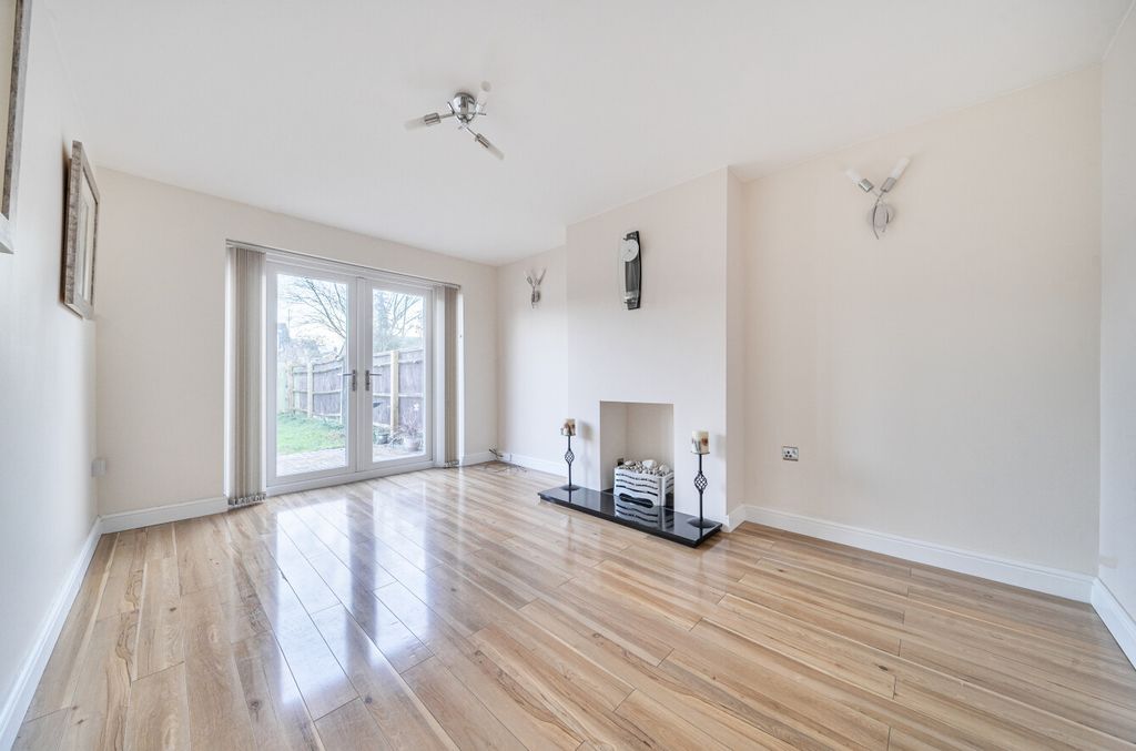 Property photo 3 of 12 14009949697A4Dabbc7c3