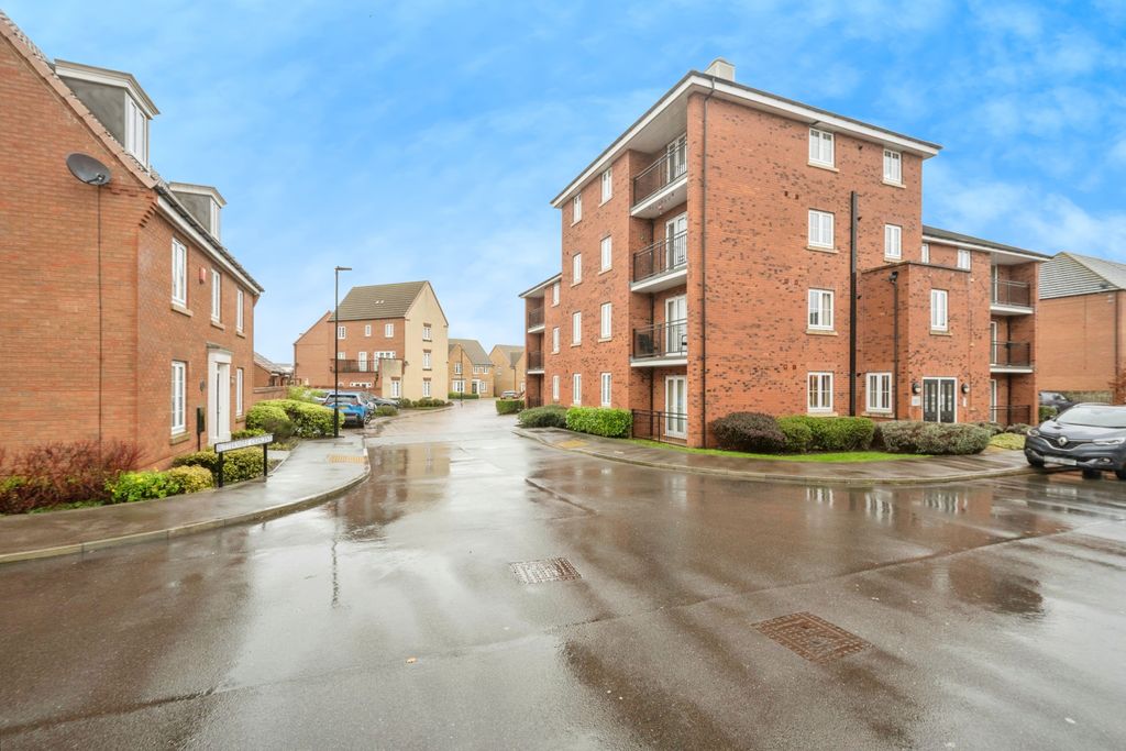 Property photo 2 of 15