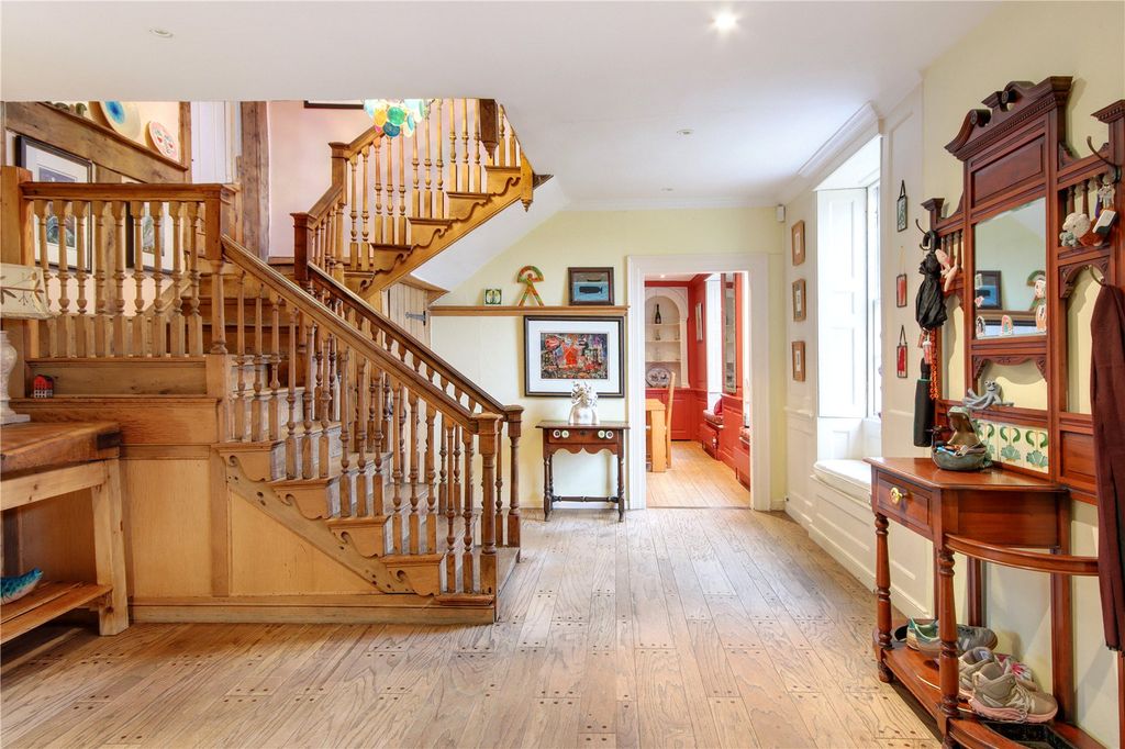 Property photo 2 of 28 Hall